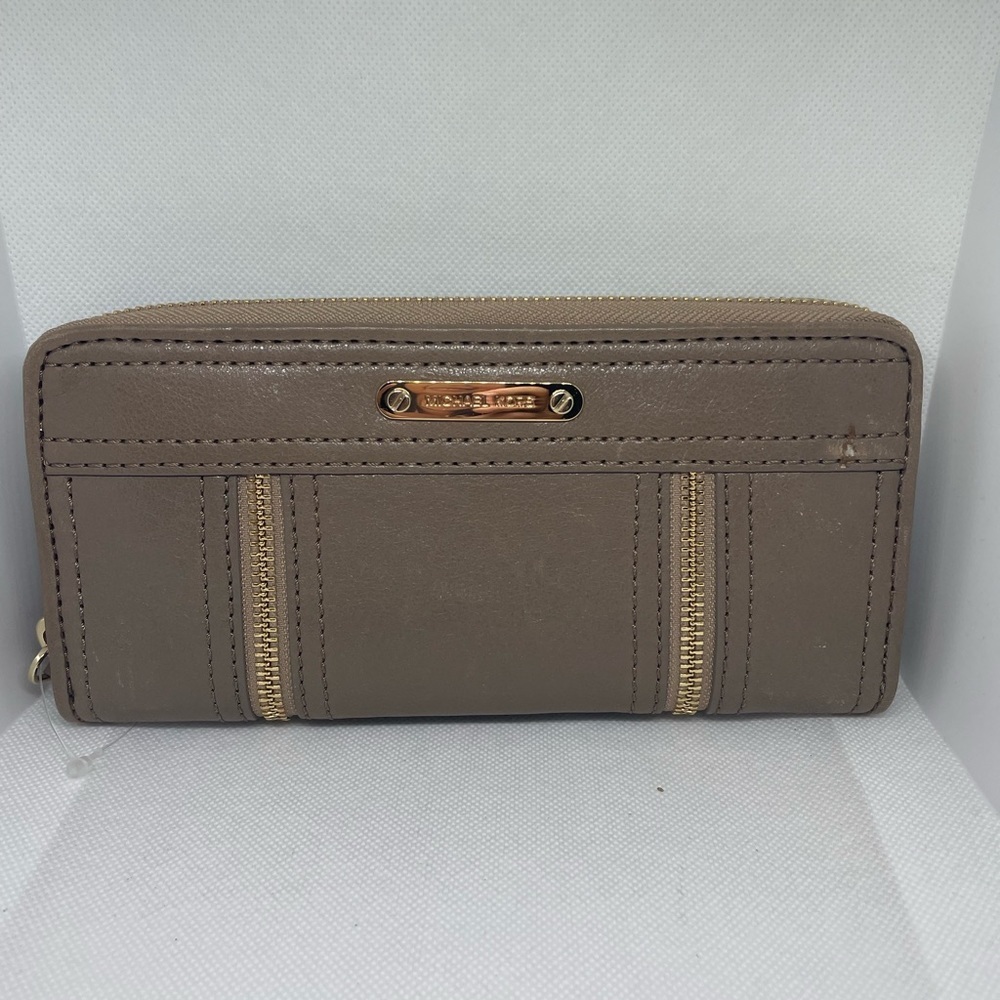 COPY - NWOT Michael Kors Wallet
